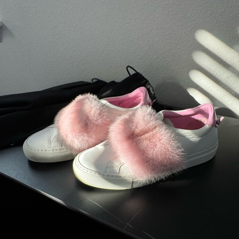 White Sneakers with Pink Fur Accents